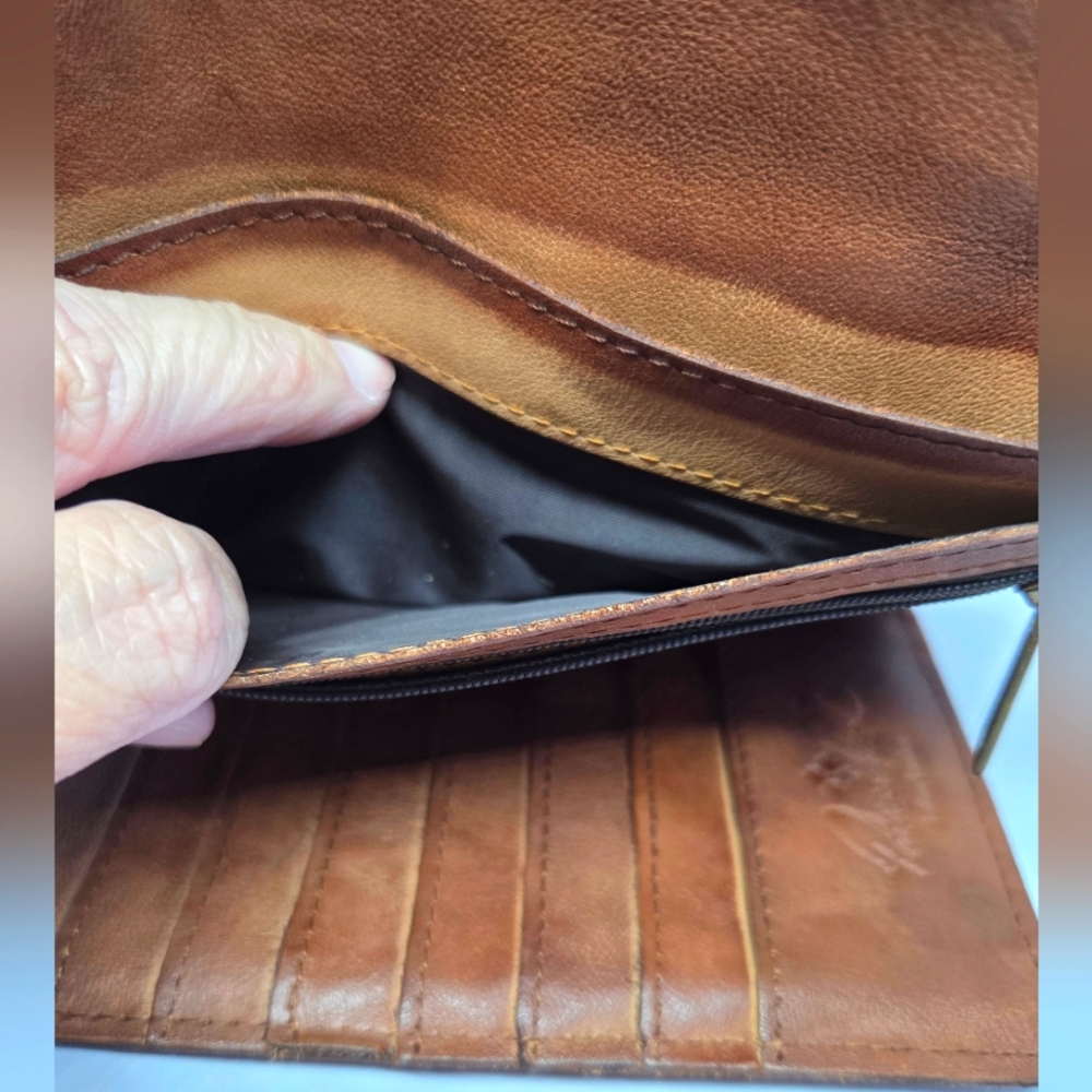 Patricia Nash Brown 100% Leather Antique Gold Studded Leather Trifold Wallet - Picture 14 of 15